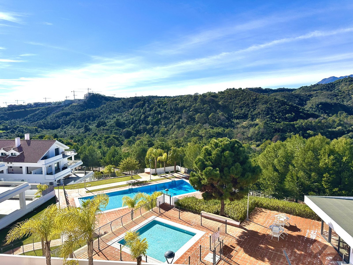 Nueva Milla de Oro, Estepona