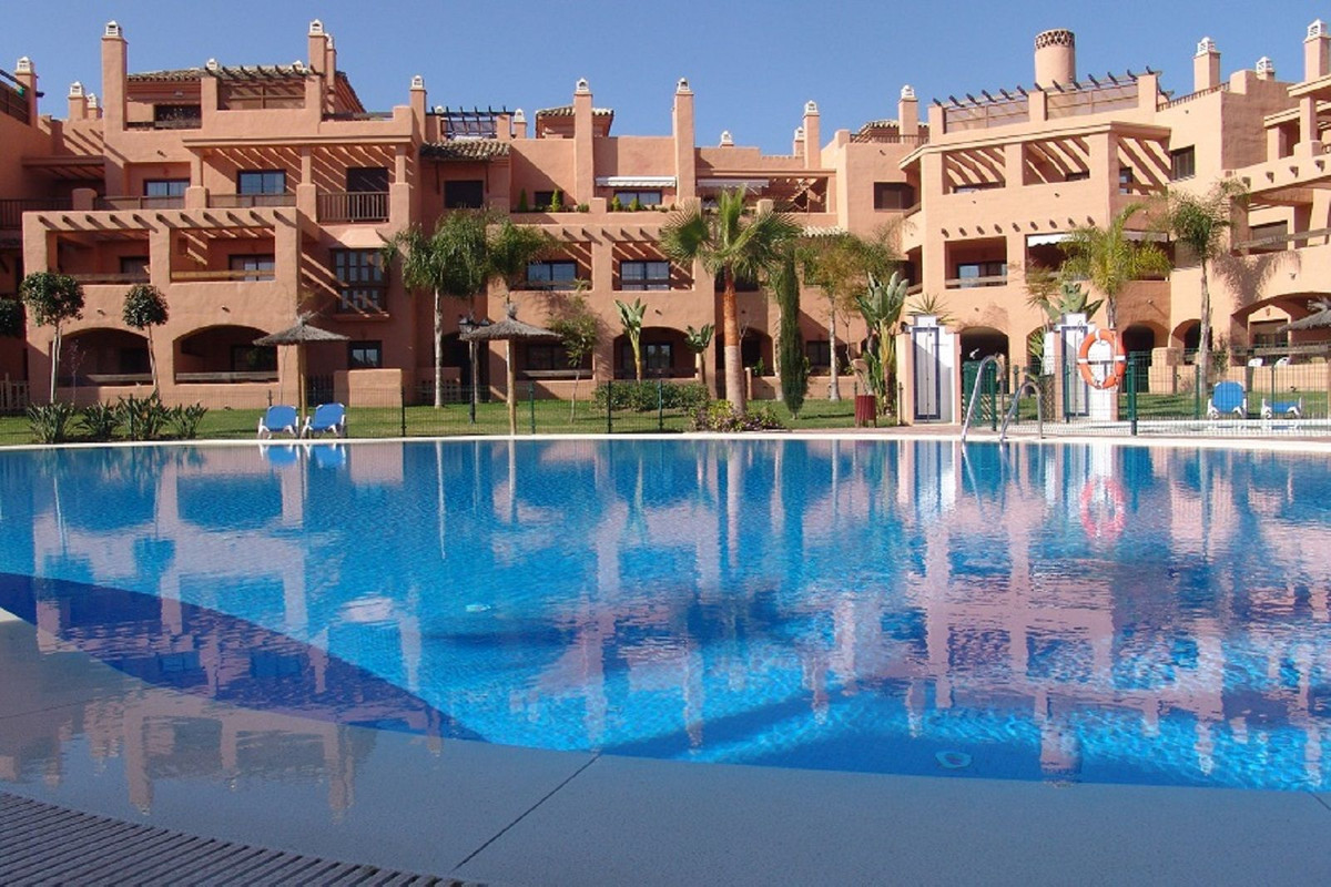 Nueva Milla de Oro, Estepona